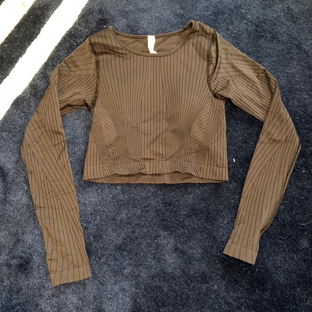 Lululemon Long Sleeve with Built in Bra - LIKE NEW